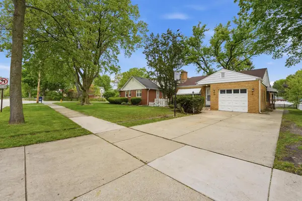 306 W Lonnquist Boulevard, Mount Prospect, IL 60056