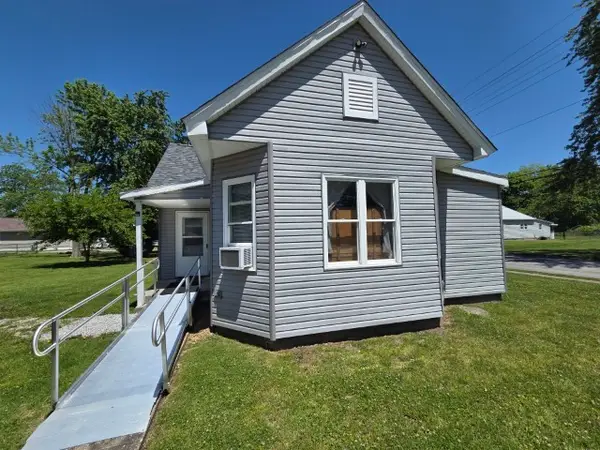 208 Burkett Street, Benton, IL 62812
