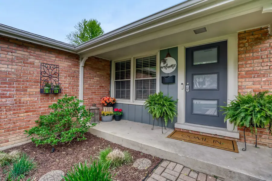 15 N Gibbons Avenue, Arlington Heights, IL 60004 - #2