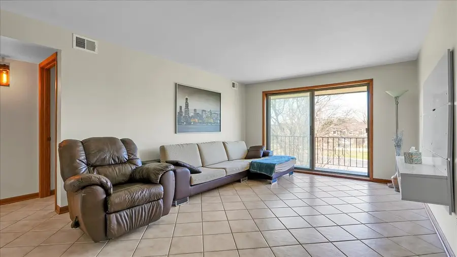 10985 S 84th Avenue #3B, Palos Hills, IL 60465 - #3