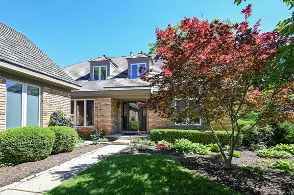 28 Lake Ridge Club Drive, Burr Ridge, IL 60527