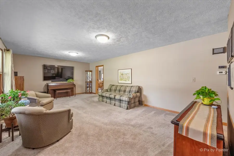 5284 Lawrence Drive, Kirkland, IL 60146 - #3