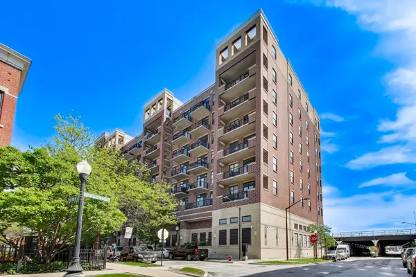 833 W 15th Place #506, Chicago, IL 60608