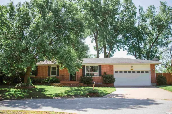 1221 S 26th, Quincy, IL 62301