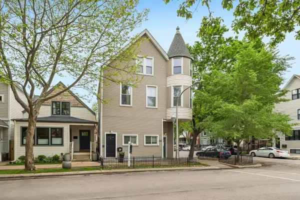 2105 W Barry Avenue #2, Chicago, IL 60618