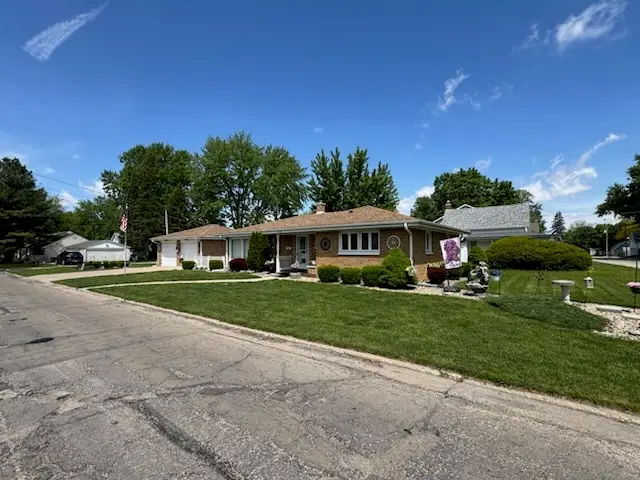 310 E 14th Street, Sterling, IL 61081 - #2