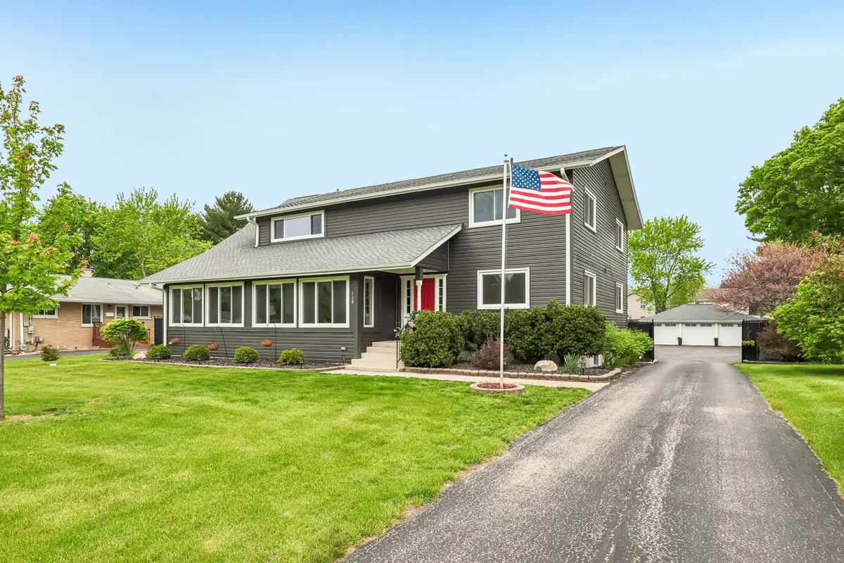 128 W Park Street, Mundelein, IL 60060 - #1
