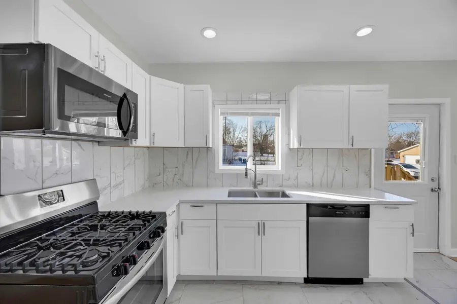 629 E 154th Street, Phoenix, IL 60426 - #3