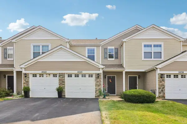 2040 Limestone Lane, Carpentersville, IL 60110