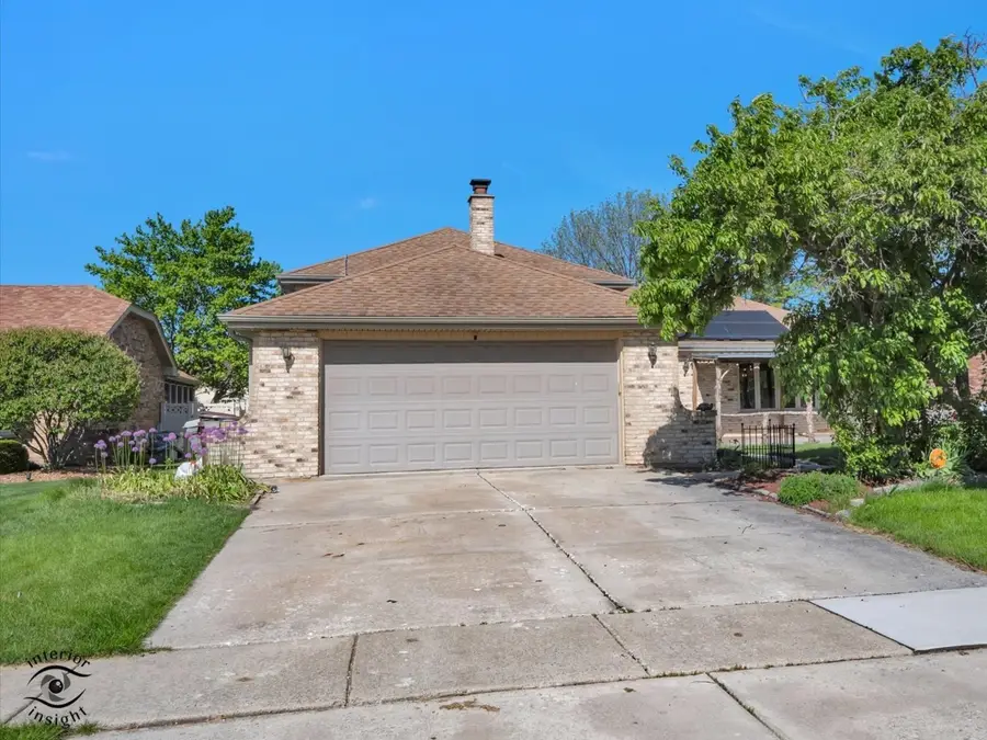 16412 Prairie Drive, Tinley Park, IL 60477 - #2