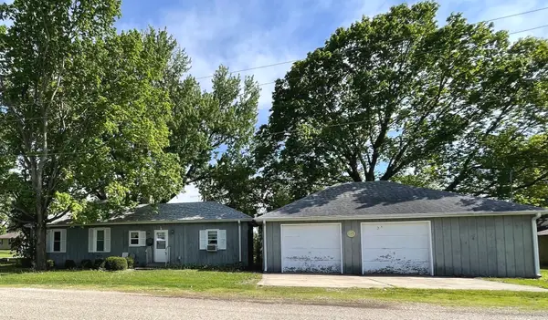 301 Elm Street, Cedar Point, IL 61316