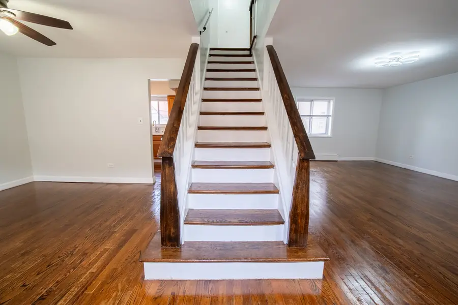 6911 N Ridge Boulevard, Chicago, IL 60645 - #3