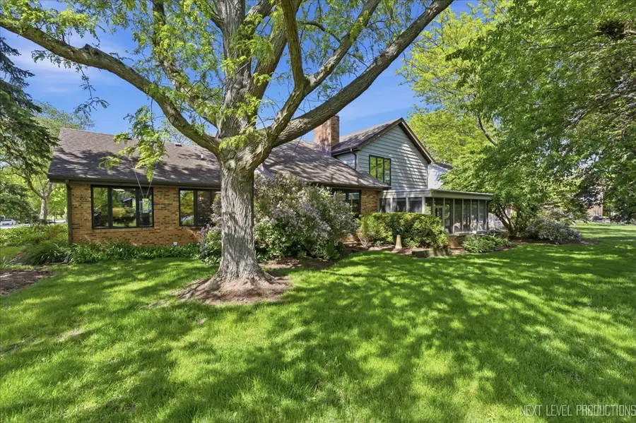 1628 Country Squire Drive, Geneva, IL 60134 - #3