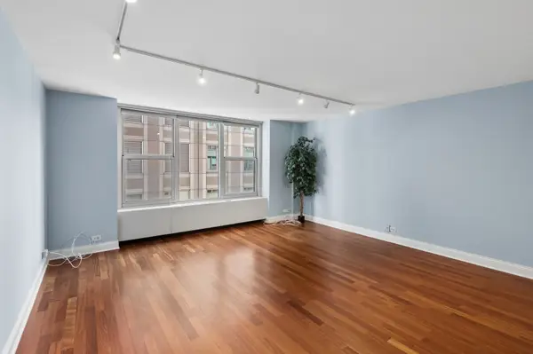 777 N Michigan Avenue #3502, Chicago, IL 60611
