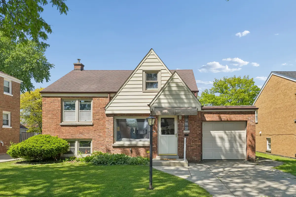1800 Buckingham Avenue, Westchester, IL 60154 - #1