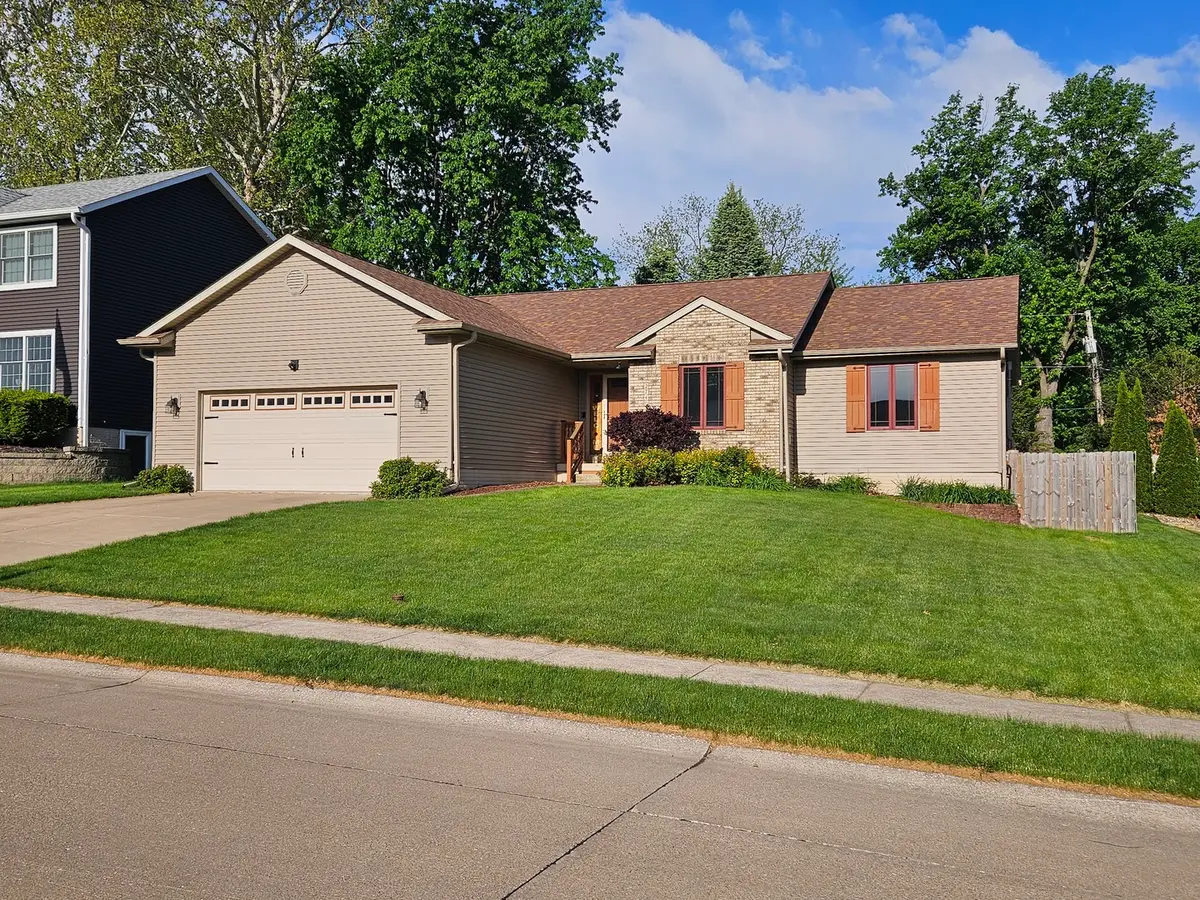 2740 Duggleby Street, Davenport, IA 52803 - #1