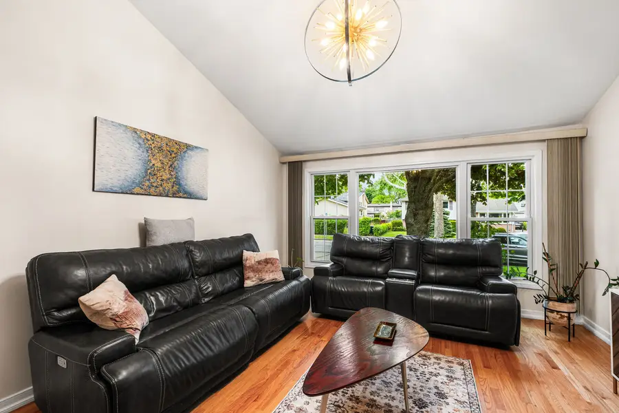509 N 4th Avenue #A, Des Plaines, IL 60016 - #3