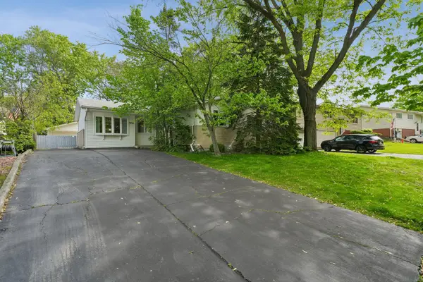 9136 W 91st Place, Hickory Hills, IL 60457