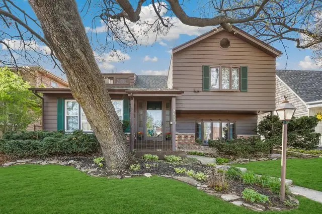 9617 E Shore Drive, Oak Lawn, IL 60453 - #1