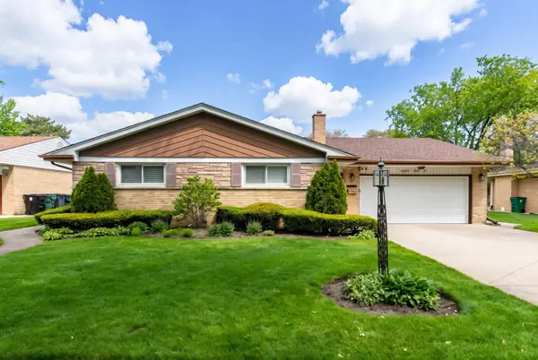 860 N Merrill Street, Park Ridge, IL 60068