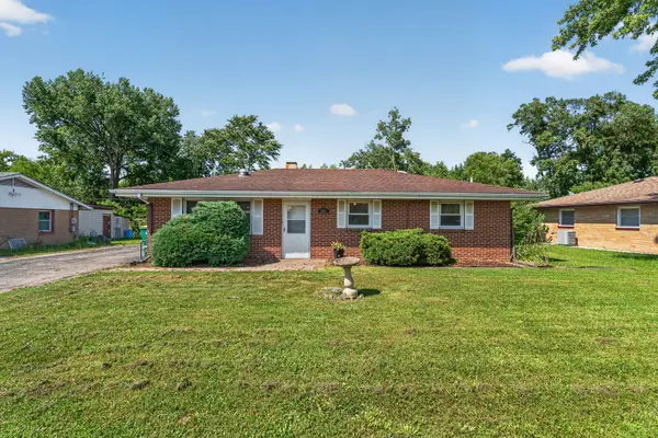 1801 Pinewood Lane, Joliet, IL 60433