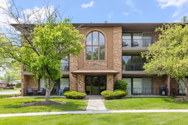 8810 W 140th Street #212, Orland Park, IL 60462