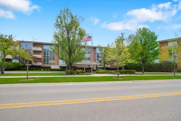 1301 N Western Avenue #134, Lake Forest, IL 60045