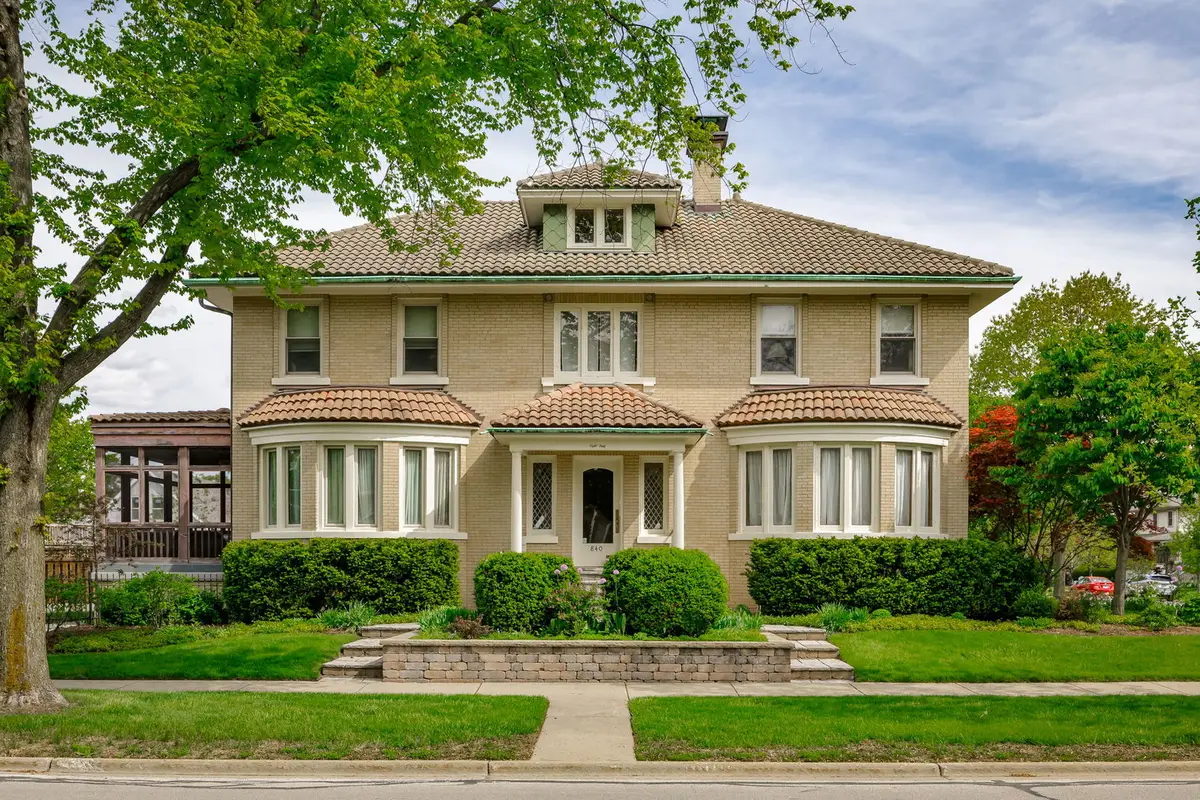 840 Augusta Boulevard, Oak Park, IL 60302 - #1
