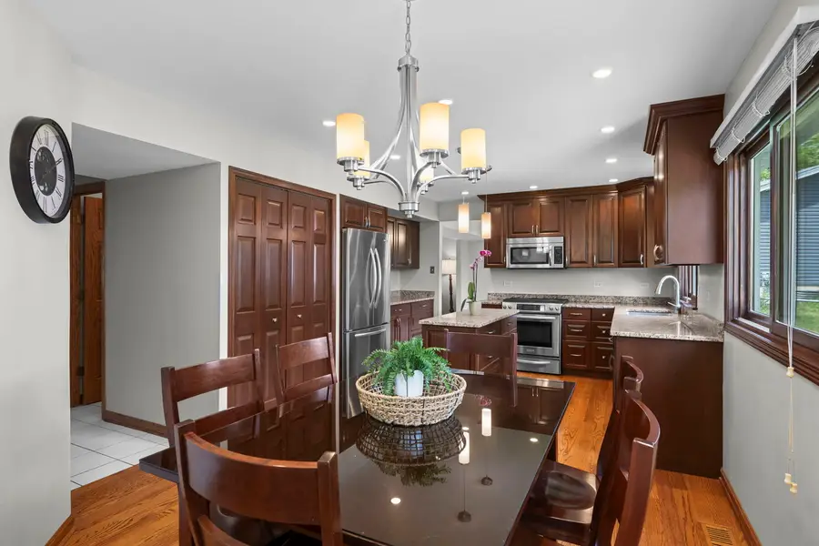 4095 Victoria Drive, Hoffman Estates, IL 60192 - #2