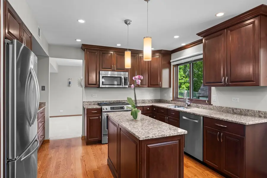 4095 Victoria Drive, Hoffman Estates, IL 60192 - #3