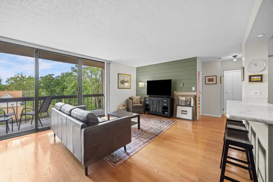 1110 Grove Street #4j, Downers Grove, IL 60515 - #3