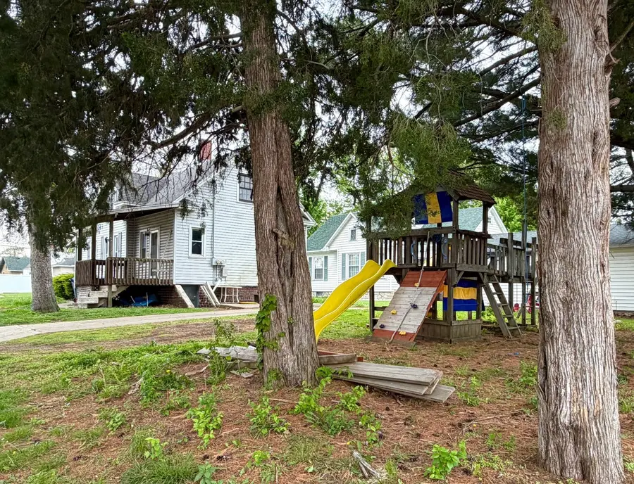 625 Oconor Avenue, Lasalle, IL 61301 - #3