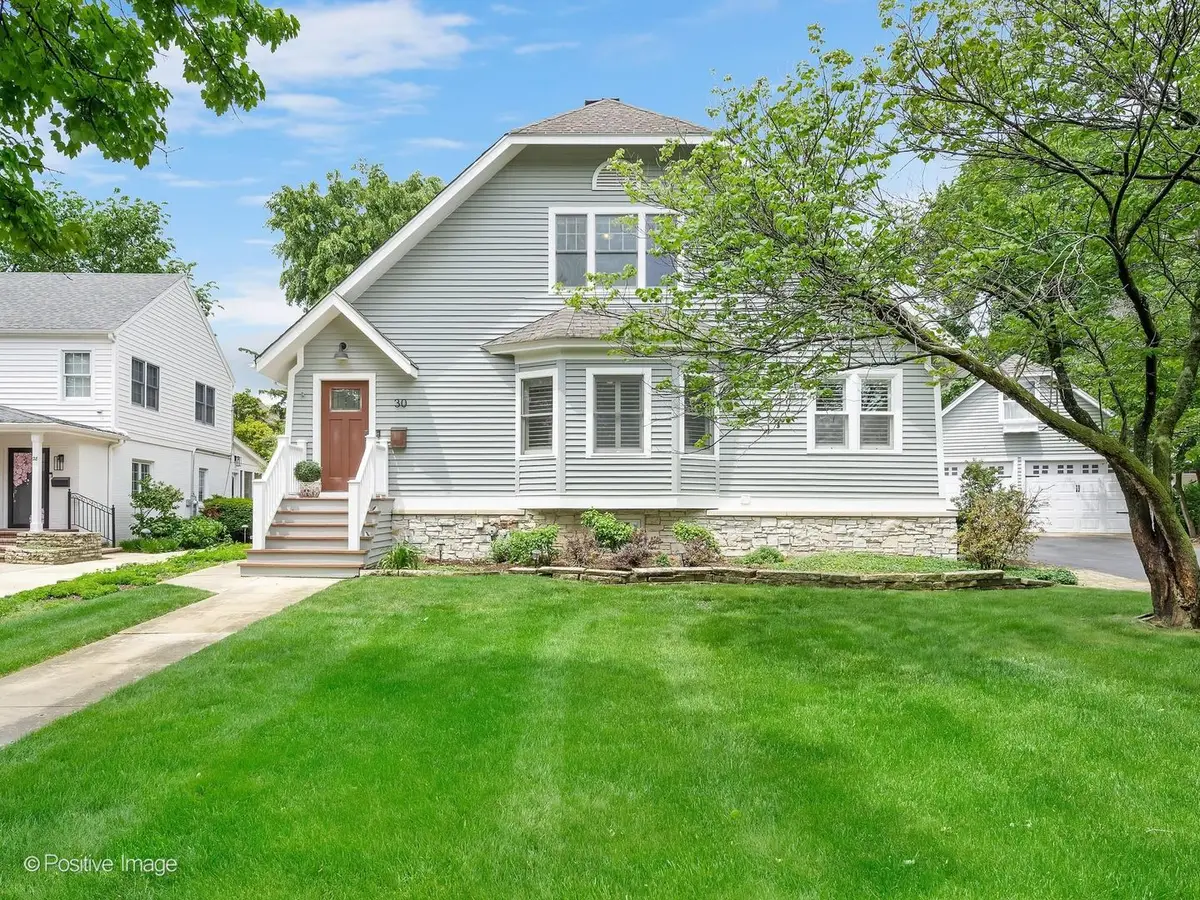 30 Waverly Avenue, Clarendon Hills, IL 60514 - #1