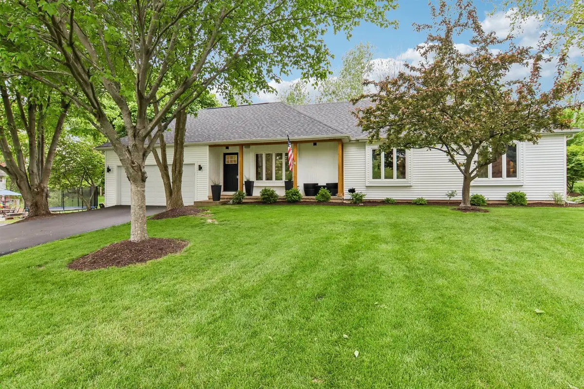 5N780 Kingswood Drive, Saint Charles, IL 60175 - #1