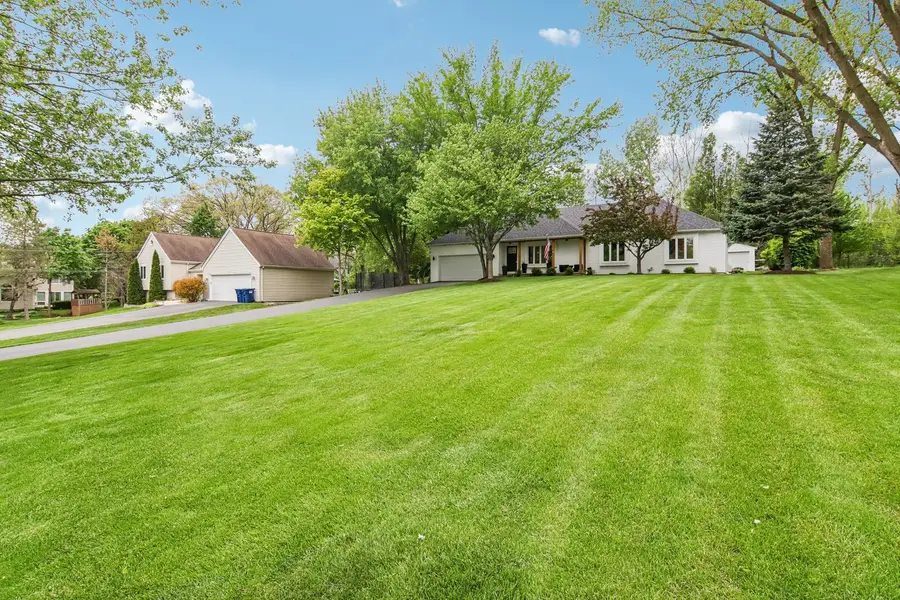 5N780 Kingswood Drive, Saint Charles, IL 60175 - #2