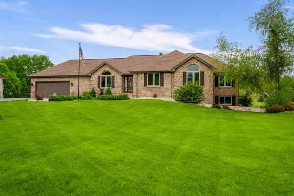 32 Shadow Ridge Lane, Rockford, IL 61107
