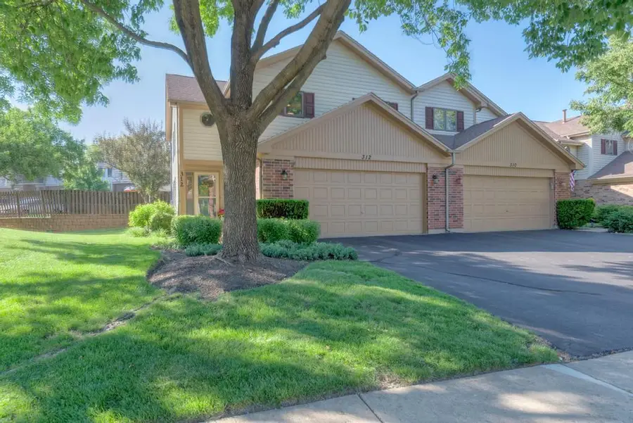312 Cromwell Court, Westmont, IL 60559 - #2