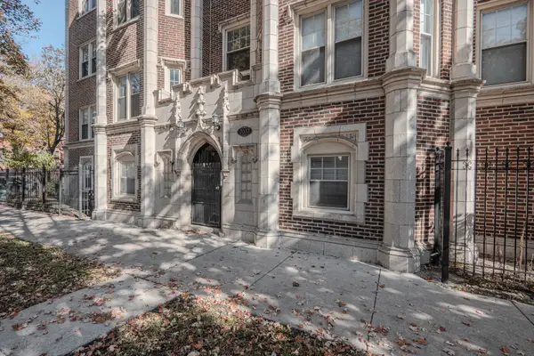 7037 S Crandon Avenue #219, Chicago, IL 60649