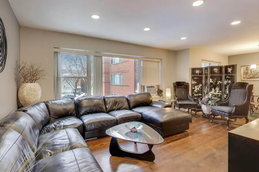 2641 W Fitch Avenue #2, Chicago, IL 60645 - #2