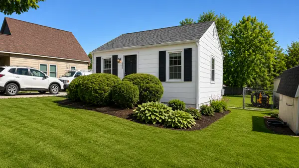 5301 West Lane, Mccullom Lake, IL 60050