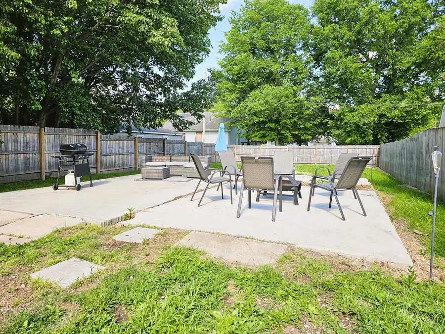 804 S 20th Street, Mount Vernon, IL 62864 - #3