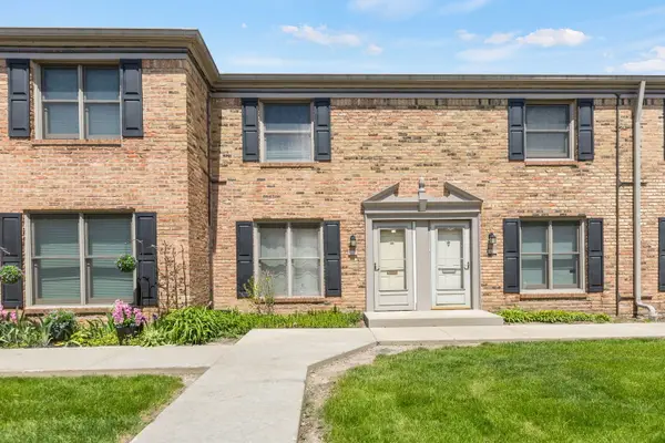 1726 Sessions Walk #1726, Hoffman Estates, IL 60169