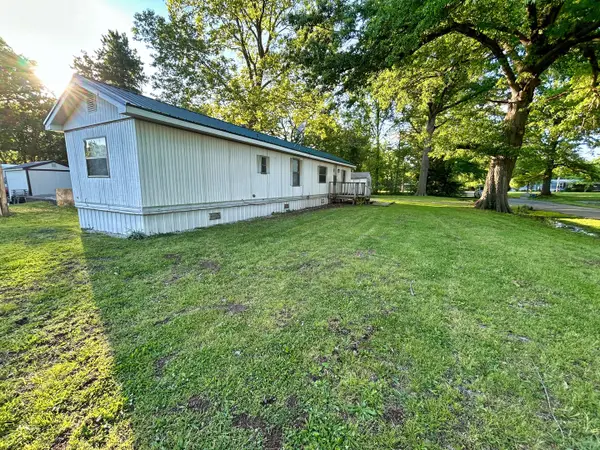 518 Locust Street, Xenia, IL 62899