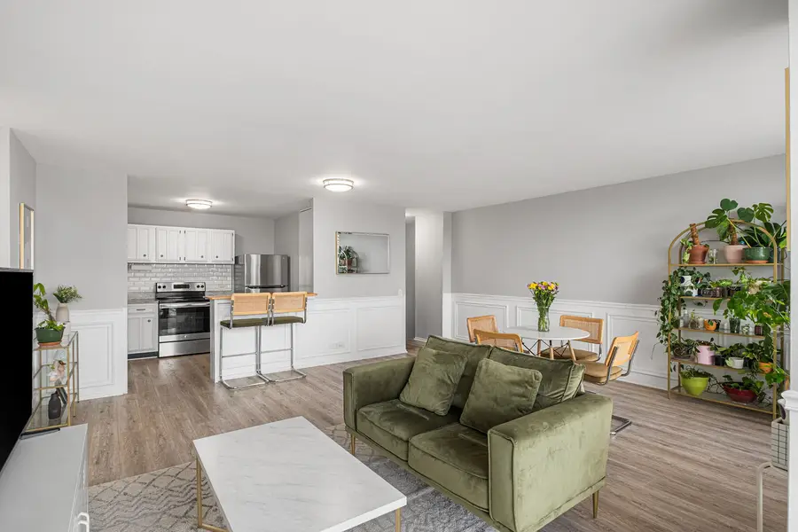 4343 N Clarendon Avenue #817, Chicago, IL 60613 - #3