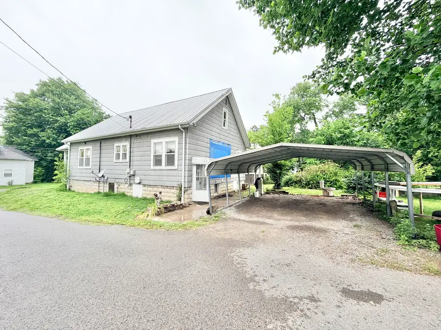 301 N Mclaren Street, Marion, IL 62959 - #2