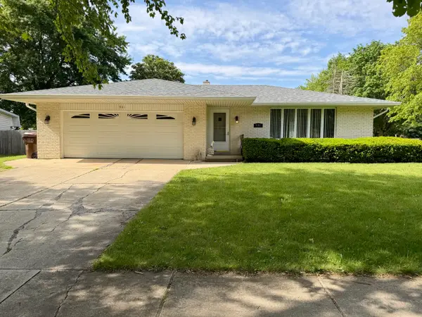 901 Lark Street, Peotone, IL 60468