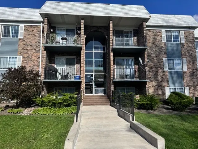1617 N Windsor Drive #207, Arlington Heights, IL 60004 - #1