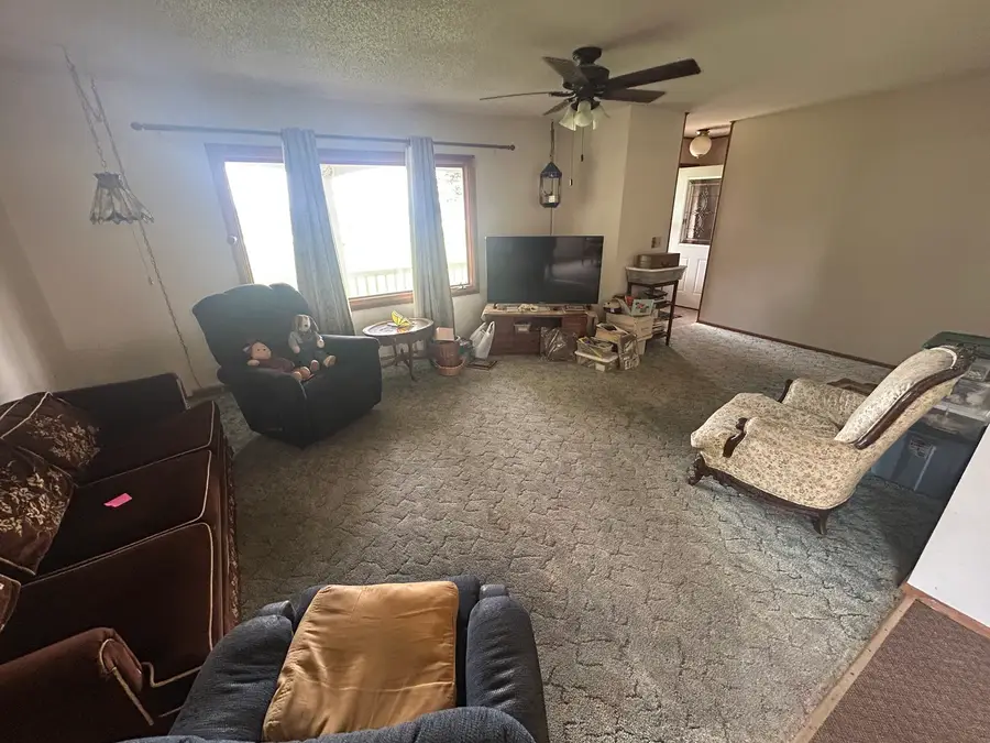 13605 100th Avenue, Davenport, IA 52804 - #2