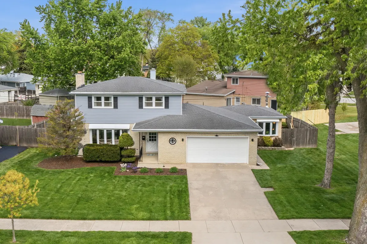 237 N Pioneer Drive, Addison, IL 60101 - #1