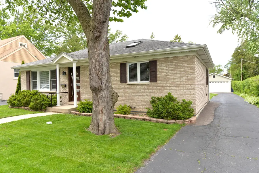 1634 E Forest Avenue, Des Plaines, IL 60018 - #2